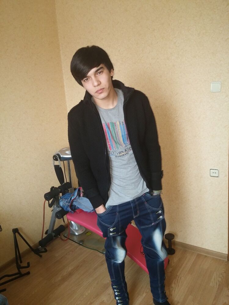  11429258  Max, 29 ,    