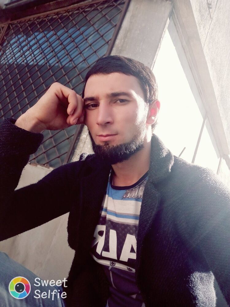  ,   Lion, 33 ,     , c , 