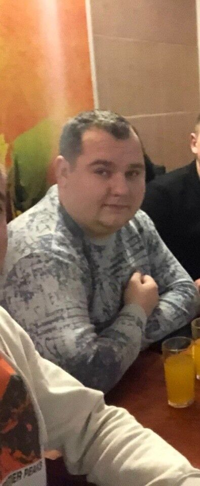  18692918  Nikas, 32 ,    