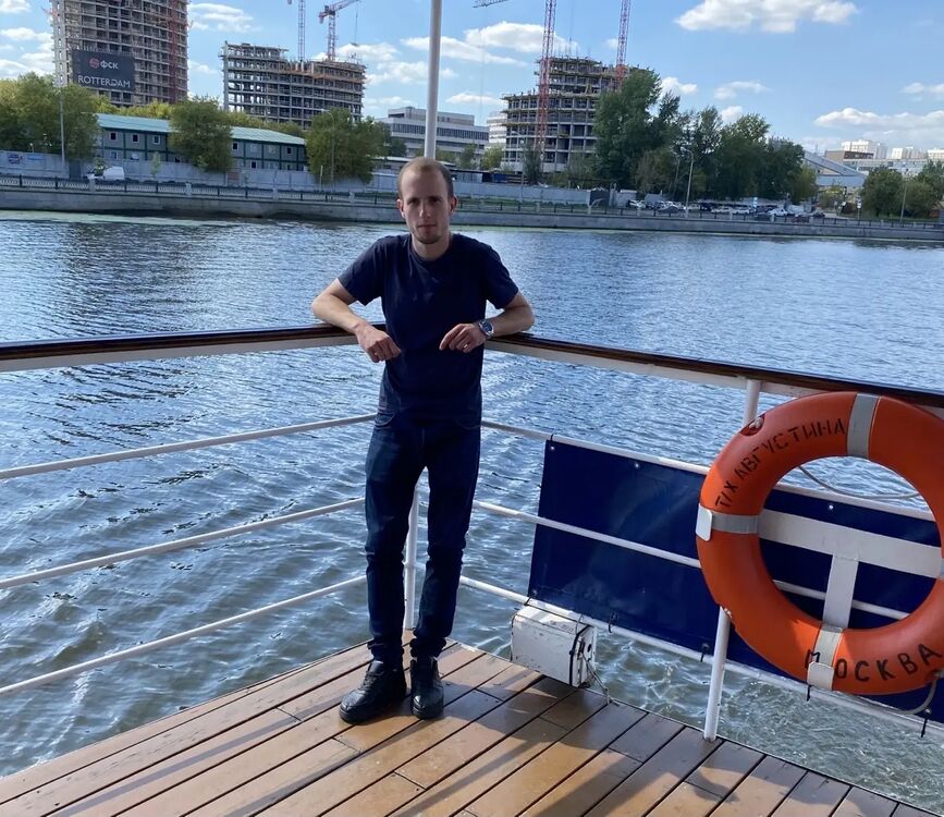  37069868  Misha, 28 ,    