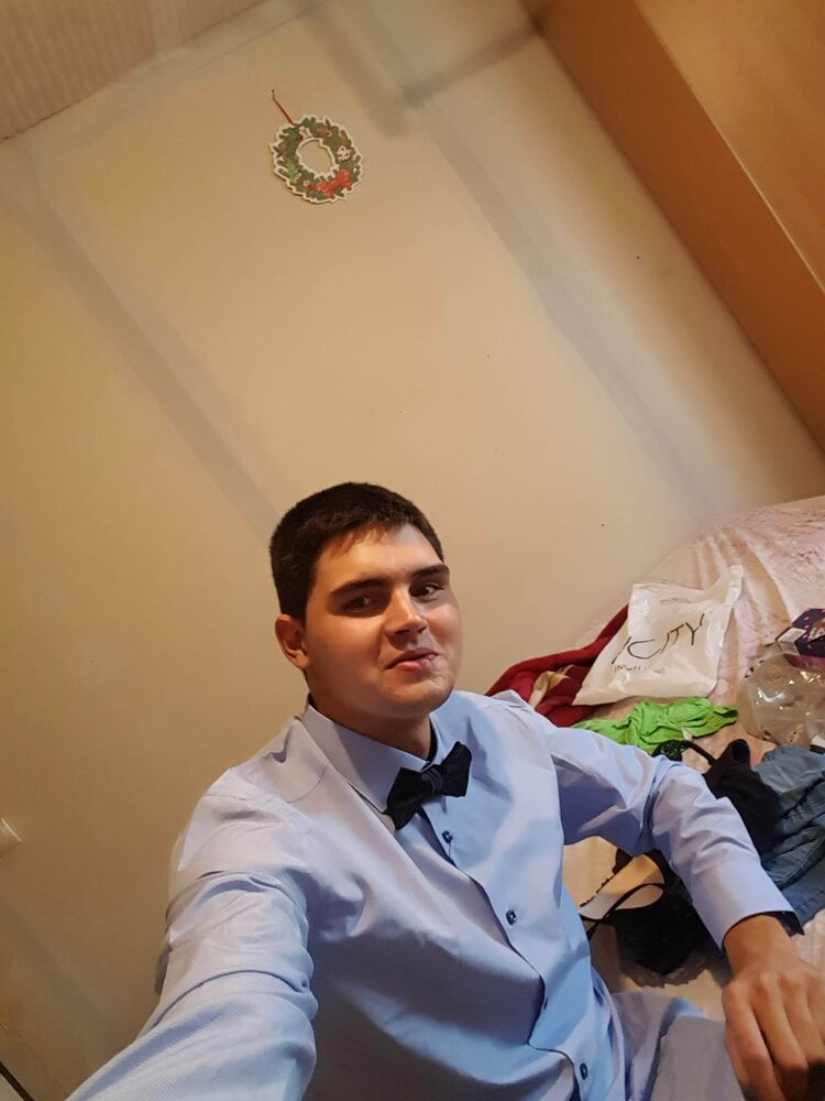  50424998  Ivan, 32 ,     