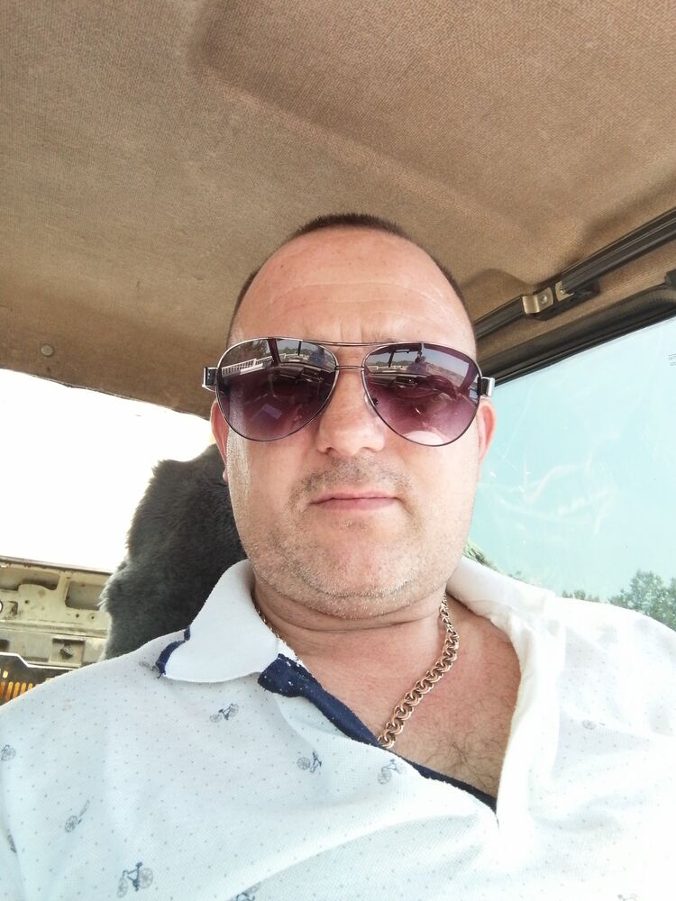  37064548  , 43 ,    