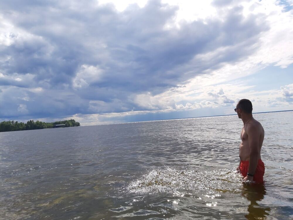  ,   Garik, 44 ,   ,   , c 