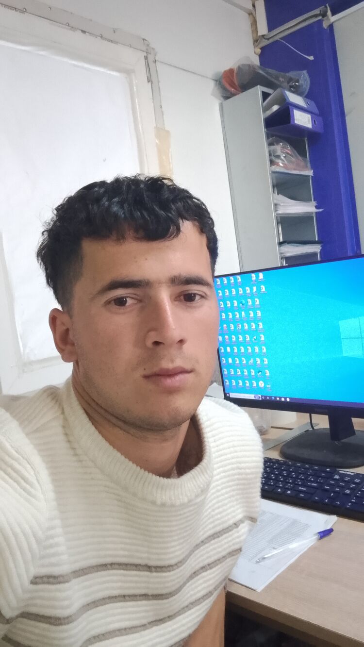  52472968  Jasur, 26 ,    