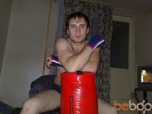  1042778  Edgar, 40 ,    