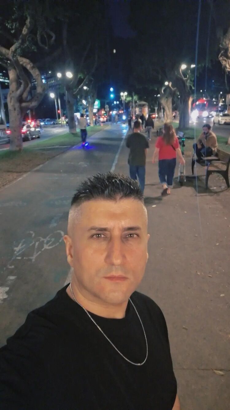  54177648  Alberto, 35 ,    