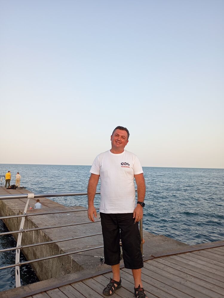  53076988  Igor, 51 ,    