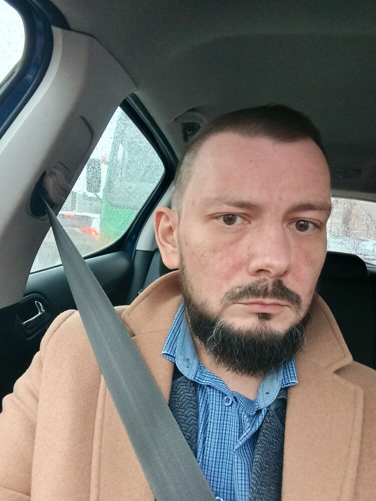  52093038  , 37 ,    