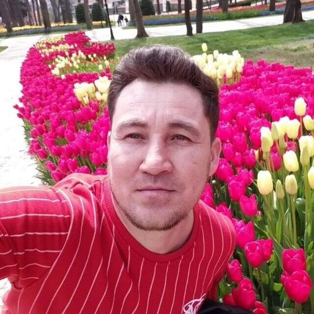  21075878  Timur, 44 ,    