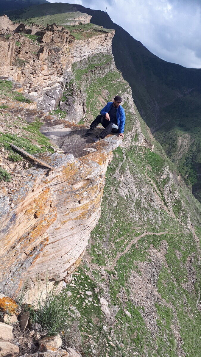  20686338  Rasul, 40 ,    