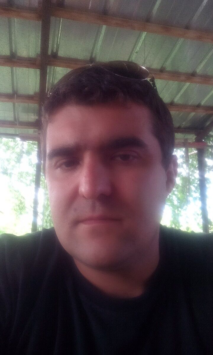 ,   Denis, 40 ,   ,   , c 