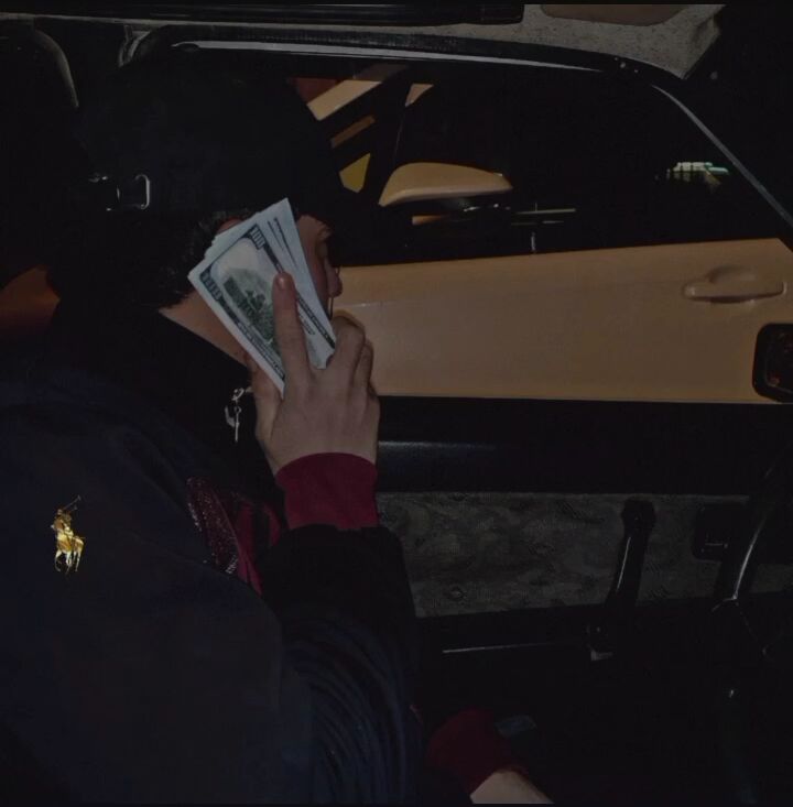  30740038  , 24 ,    