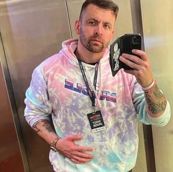  43808768  Walker, 53 ,    