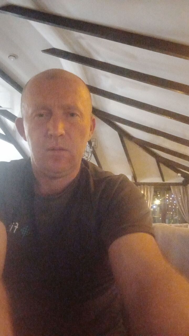  42861568  Sasha, 41 ,    