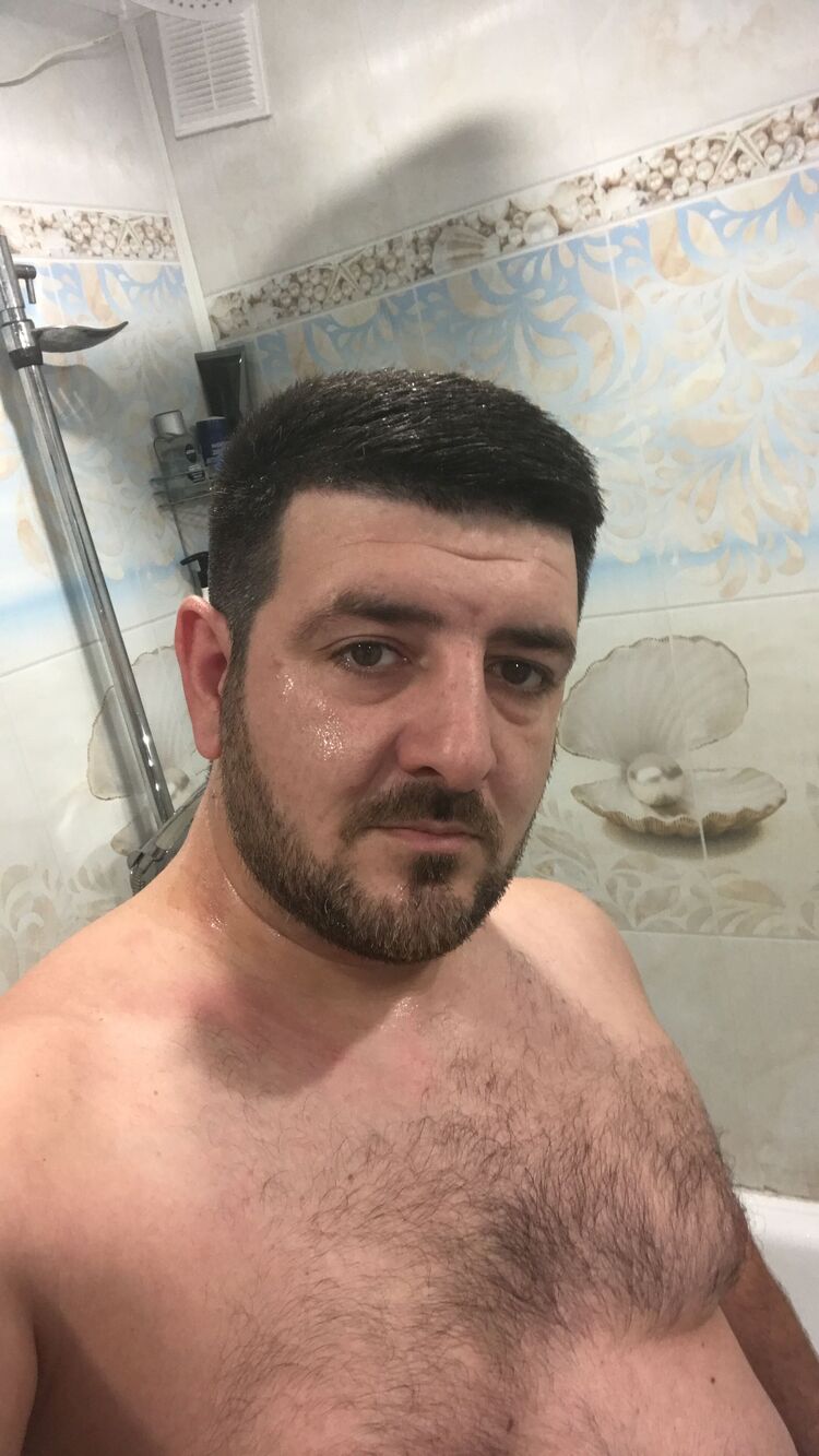  48677048  , 37 ,    
