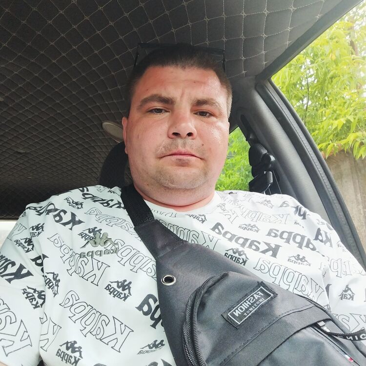  49984488  , 33 ,    