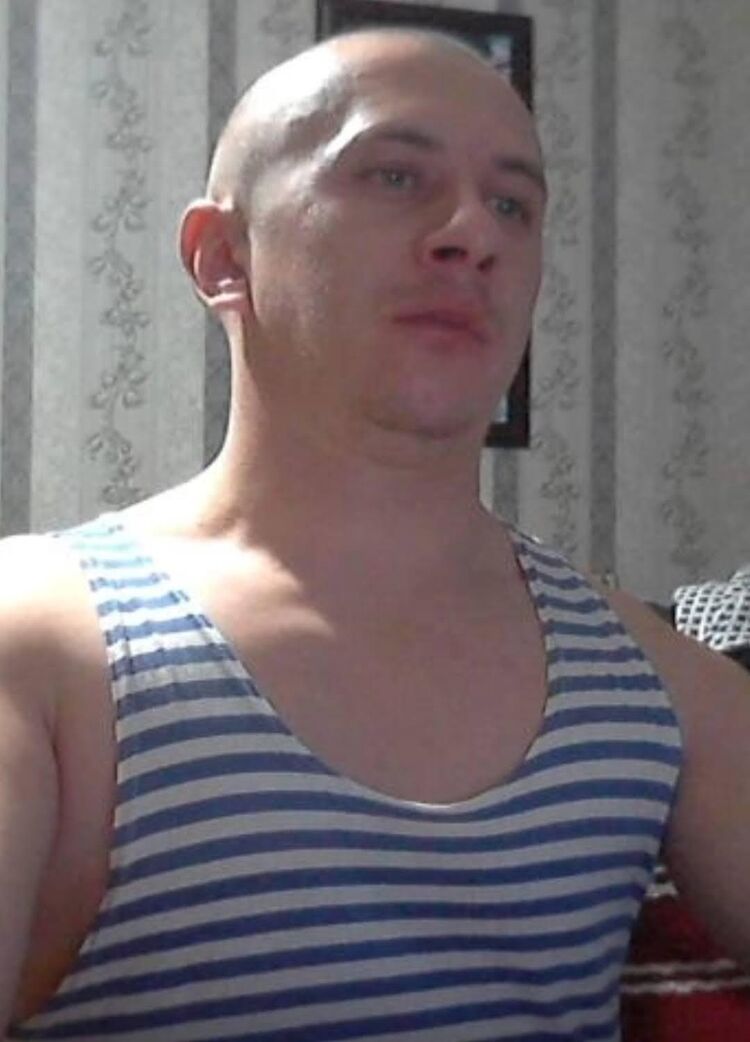  46910138  , 44 ,    