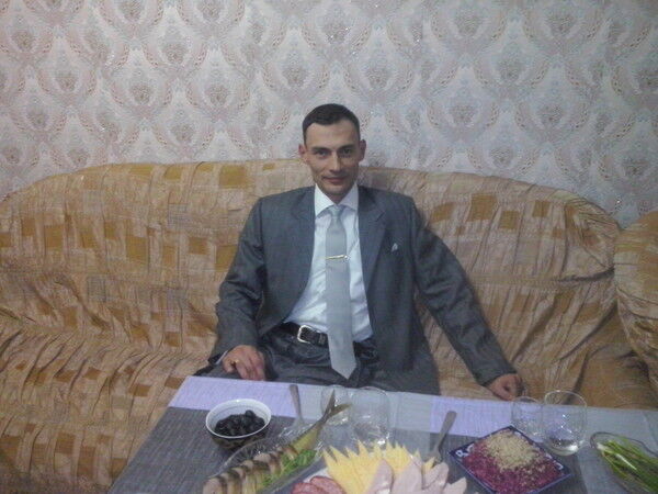 ,   Ruslan, 43 ,   ,   , c 