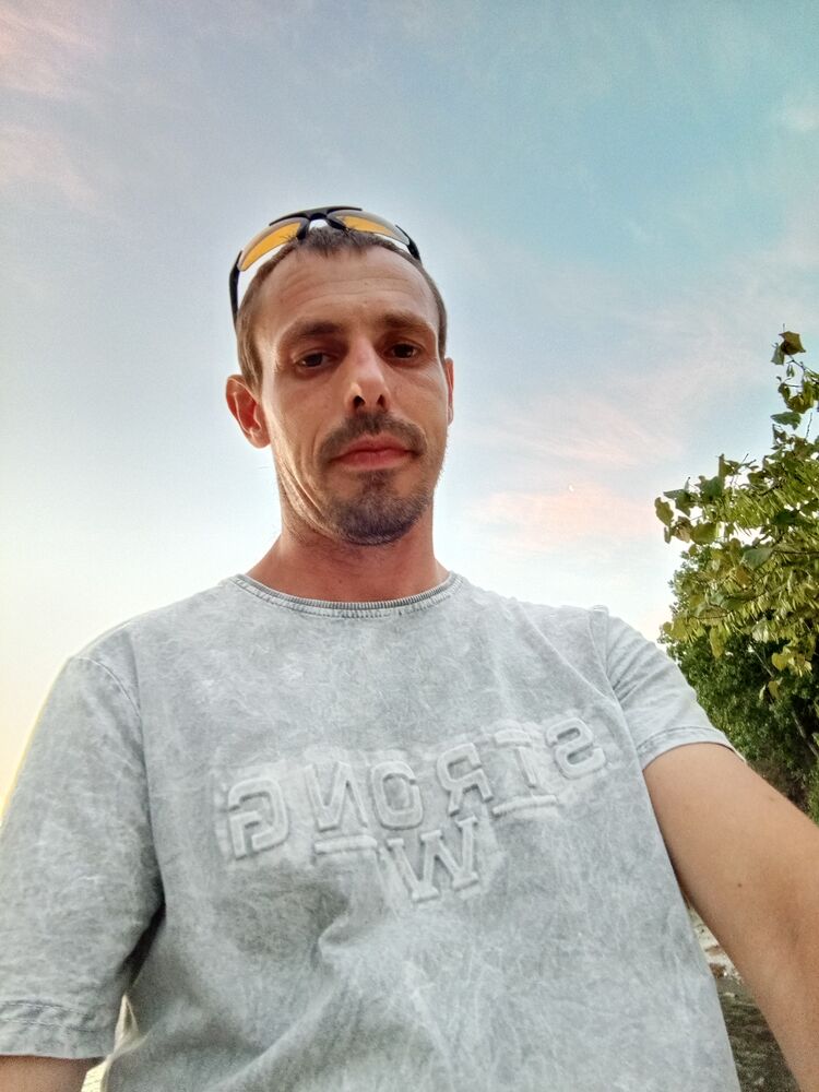  46716518  Ivan, 37 ,    