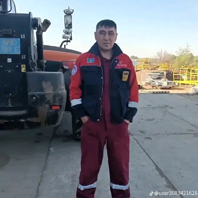  52914828  , 44 ,    