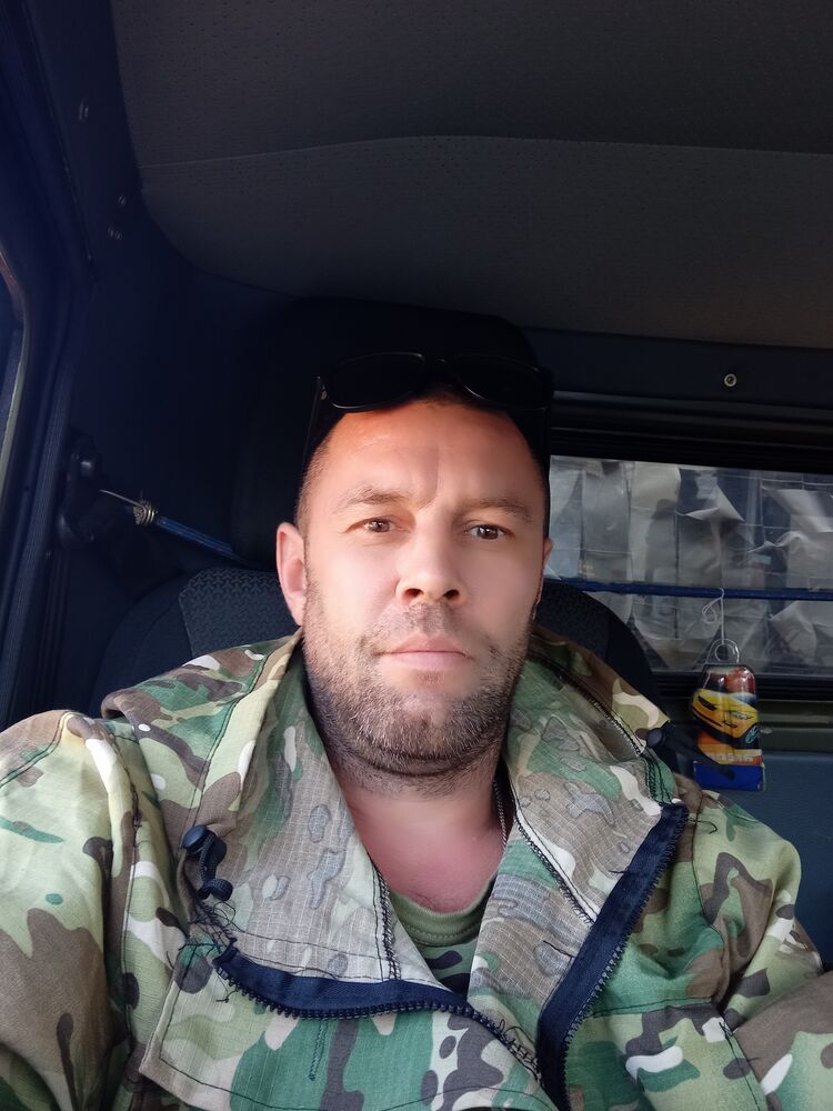  48083818  , 44 ,    