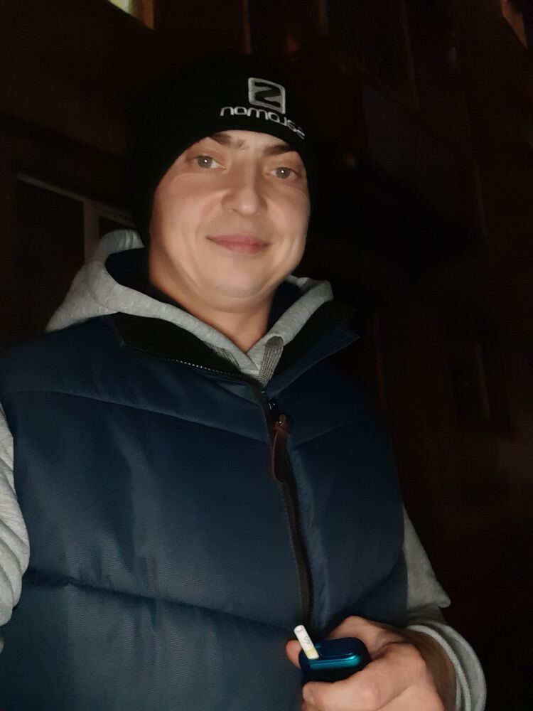  32278128  , 37 ,    