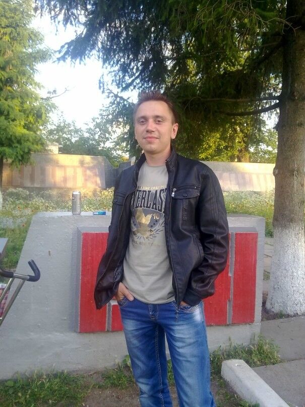  ,   Seryoga, 33 ,   