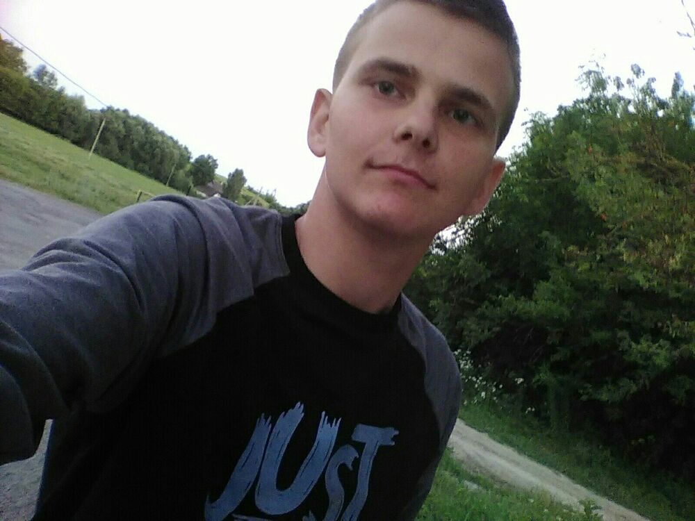  52958558  , 30 ,    Chelmek