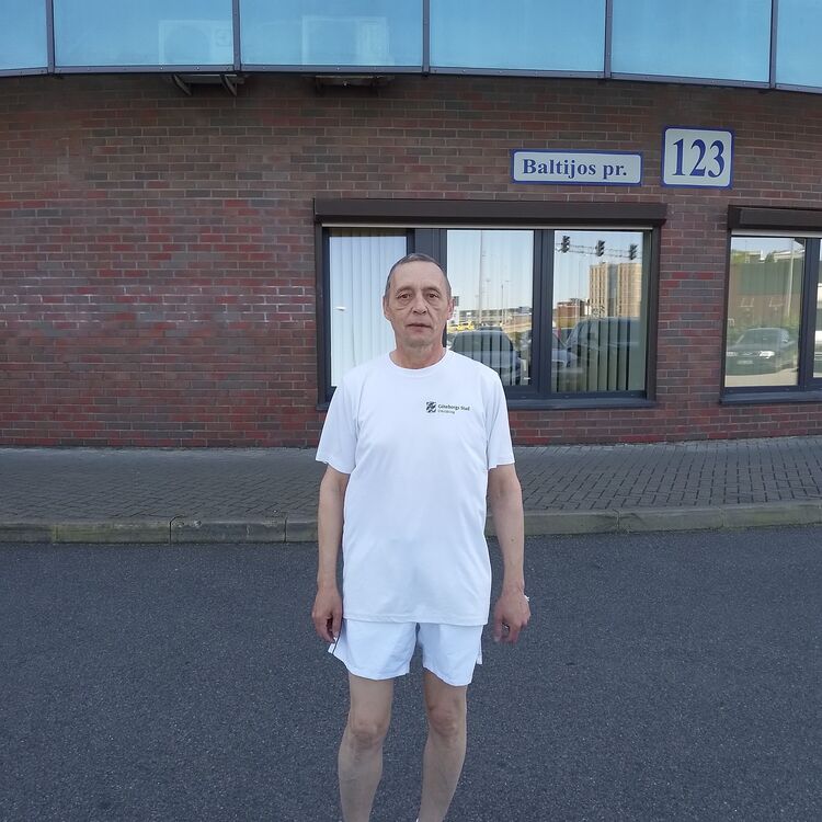  53487238  Piotr, 53 ,    