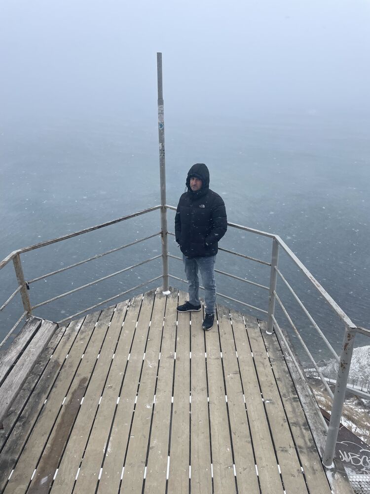  38403368  , 41 ,    -