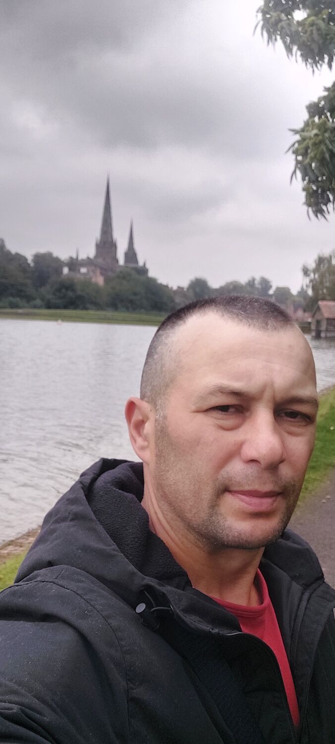  46742548  Denis, 42 ,    