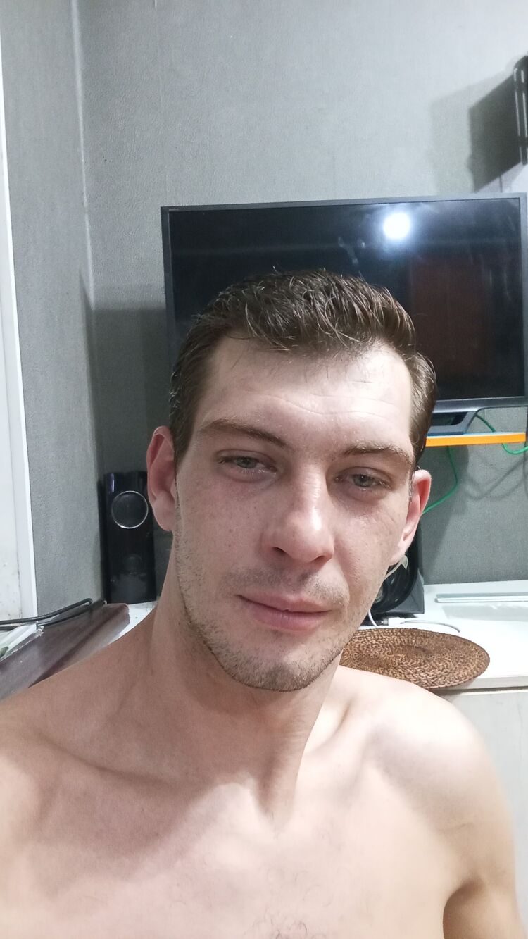 50572248  Alexandr, 32 ,    