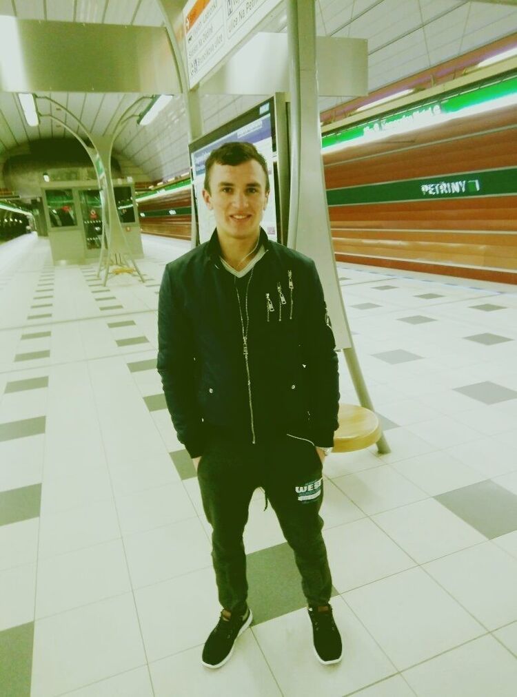  ,   Denis, 27 ,   ,   , c 
