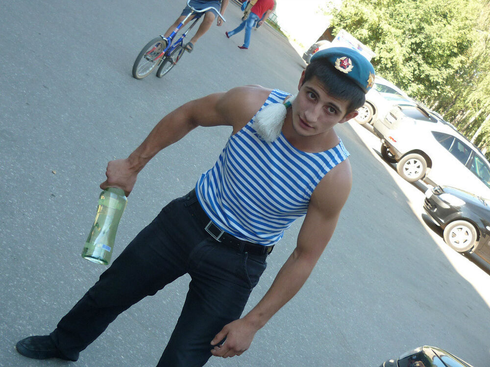  9120948  Armen, 34 ,    