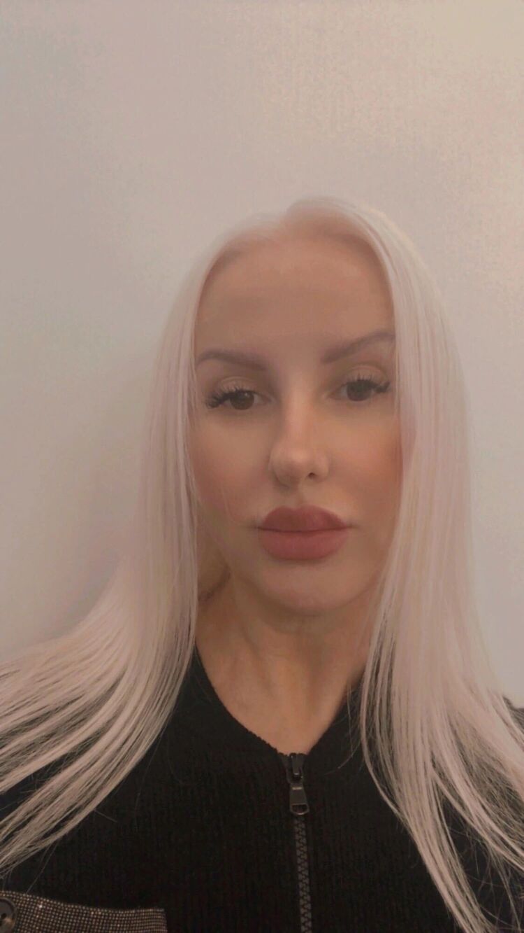  54816138  Viki, 38 ,    