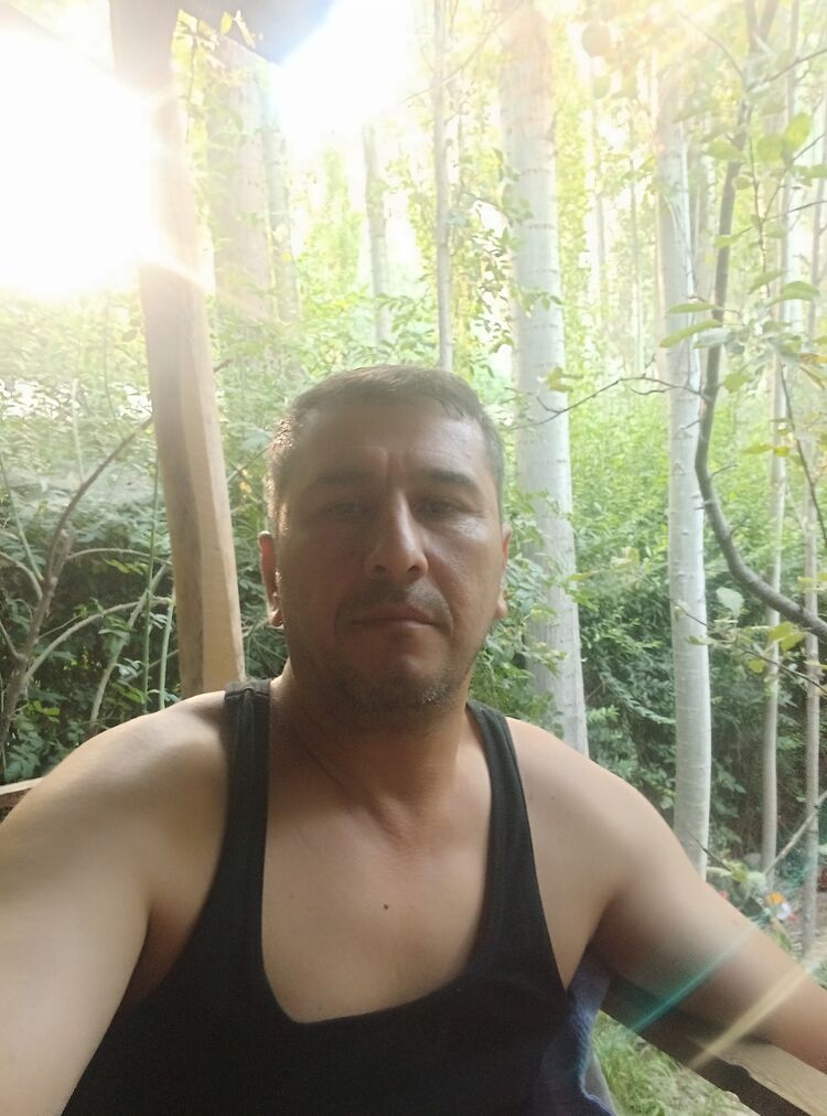  Bielany Wroclawskie,   Jasurbek, 45 ,   ,   