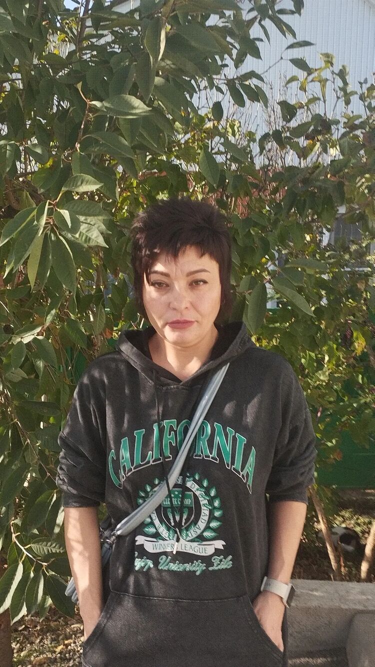  42580858  , 46 ,    