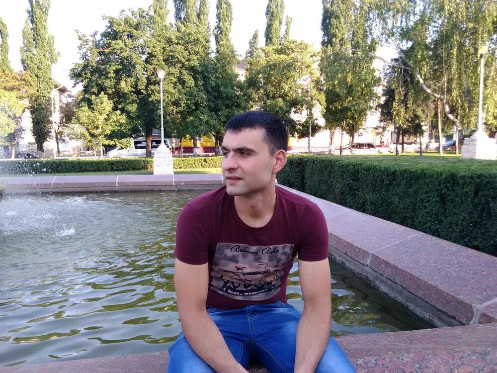  ,   Slava, 33 ,  