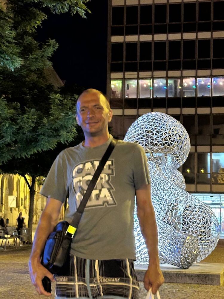  53606918  Ruslan, 45 ,    Praha