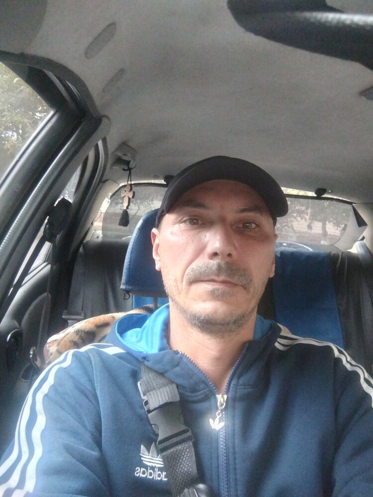  24076678  Sasha, 47 ,    