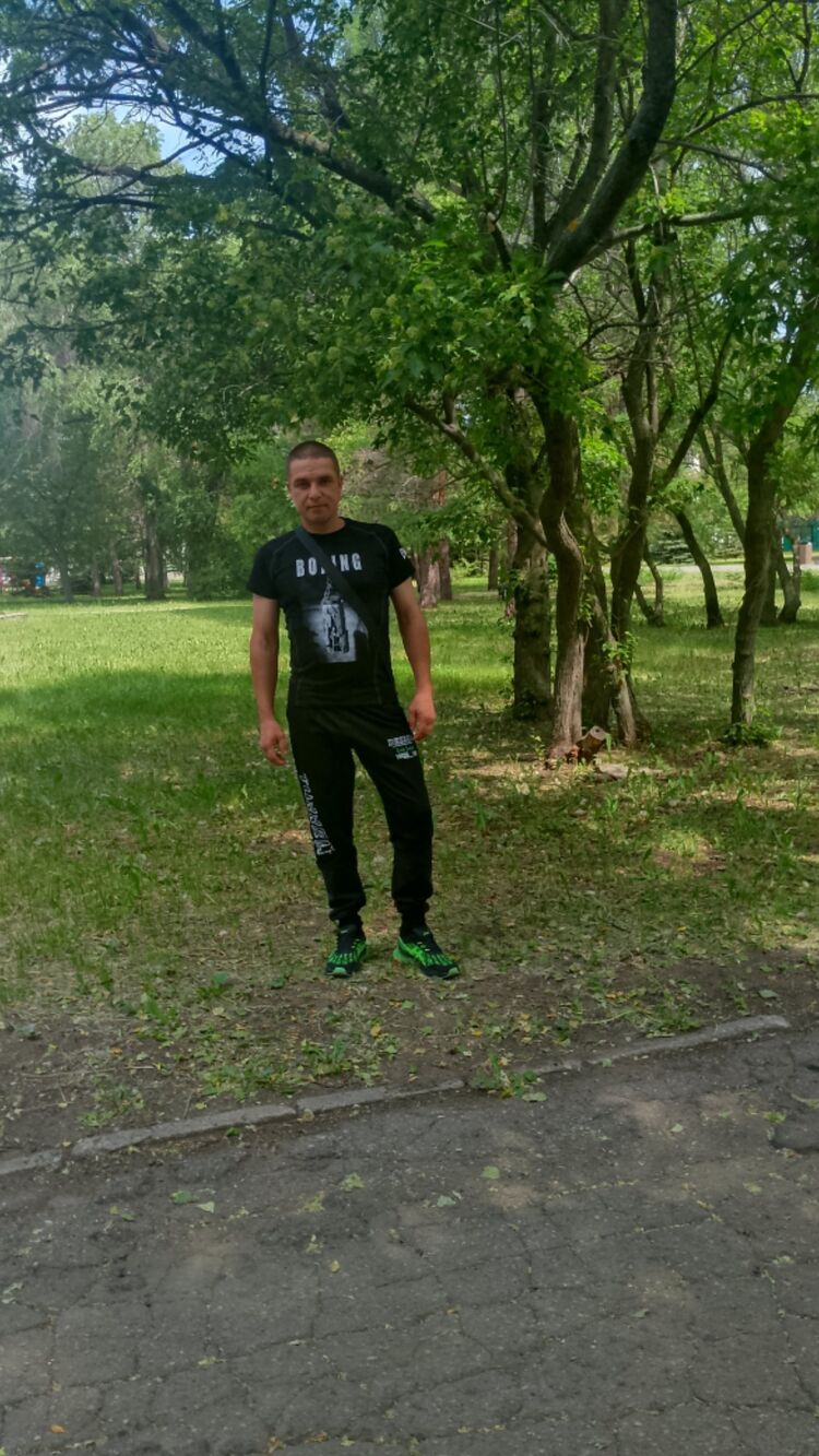  ,   Rinat, 37 ,   ,   , c , 