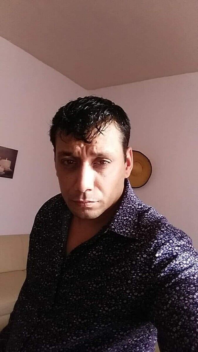  20208858  Dimitar, 45 ,    Duisburg