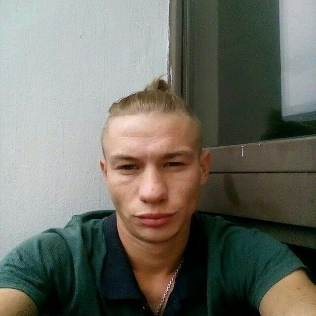  ,   Alex, 30 ,   ,   , c , 