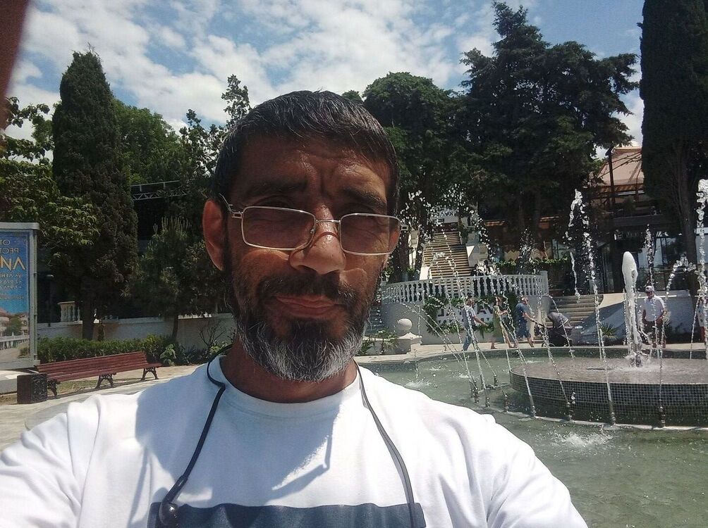  31881948  Nariman, 45 ,    