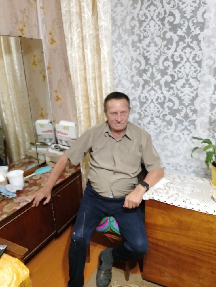  50148768  Evgeny, 64 ,    