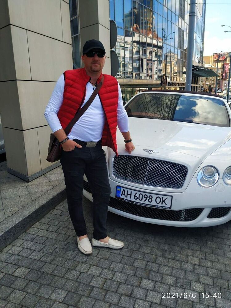  23208628  Karleone, 44 ,    