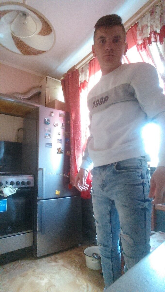  ,   Aleksandrs, 33 ,   ,   , c 