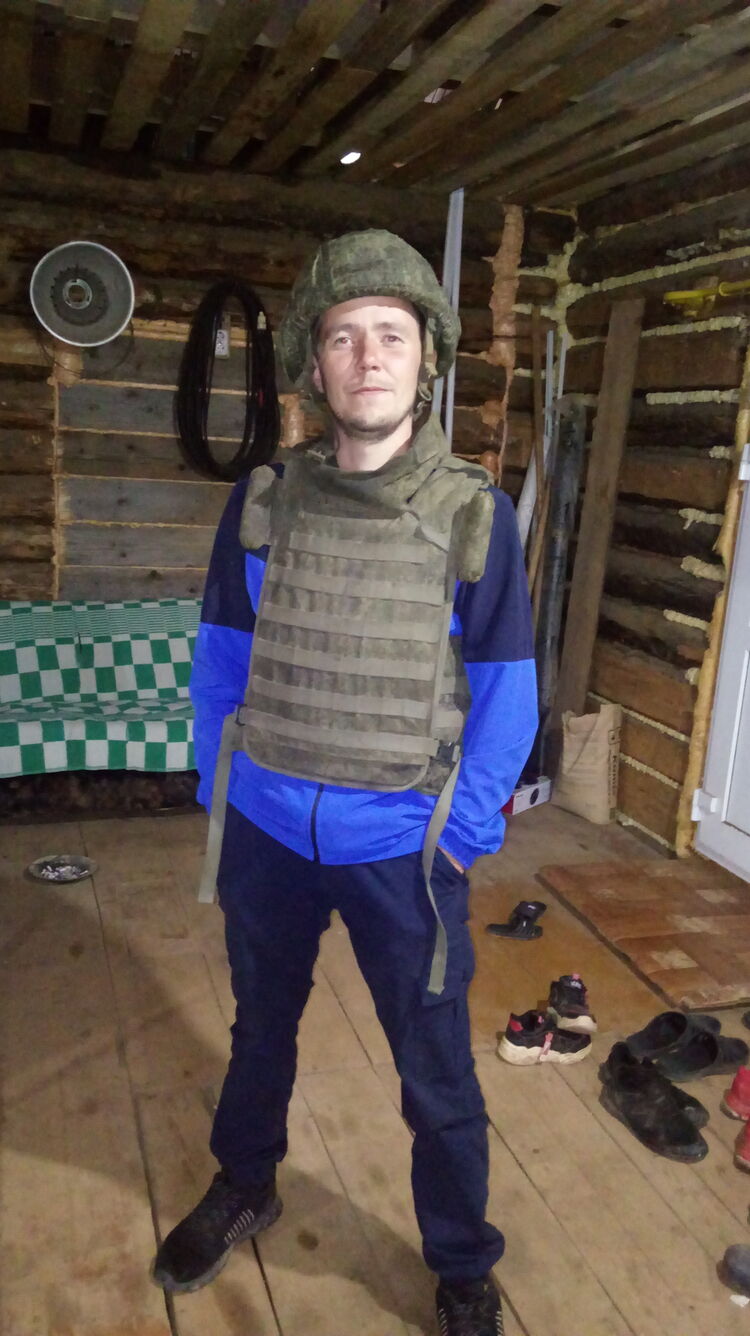  30374128  , 27 ,    