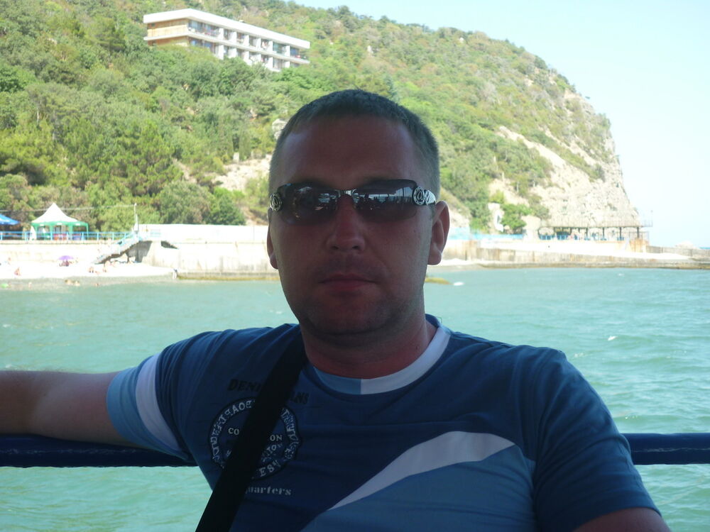  ,   Andrei, 46 ,   ,   , c 