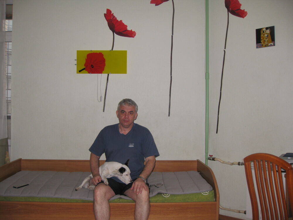  48751378  Leo, 52 ,    Rome